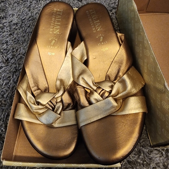 Gold italian shoemaker wedges - Picture 1 of 5